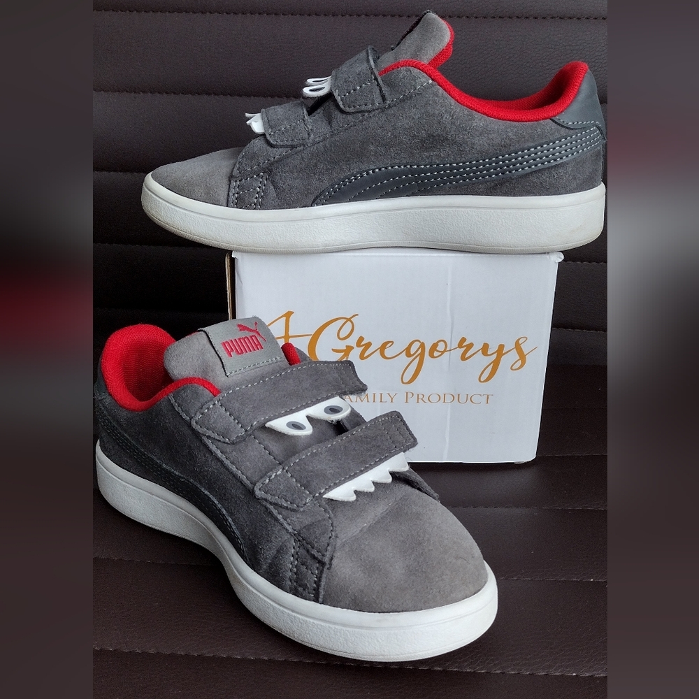 Gray smash v monster Puma